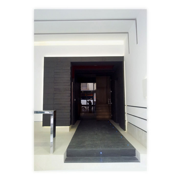 Portal tesifonte torradoarquitectura Moderner Flur, Diele & Treppenhaus