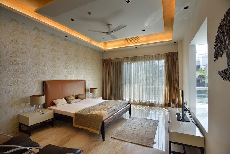 GAJENDRA YADAV'S RESIDENCE Spaces Architects@ka Modern style bedroom