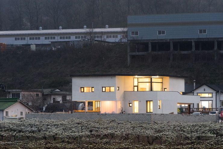 'Snow AIDe Modern Houses