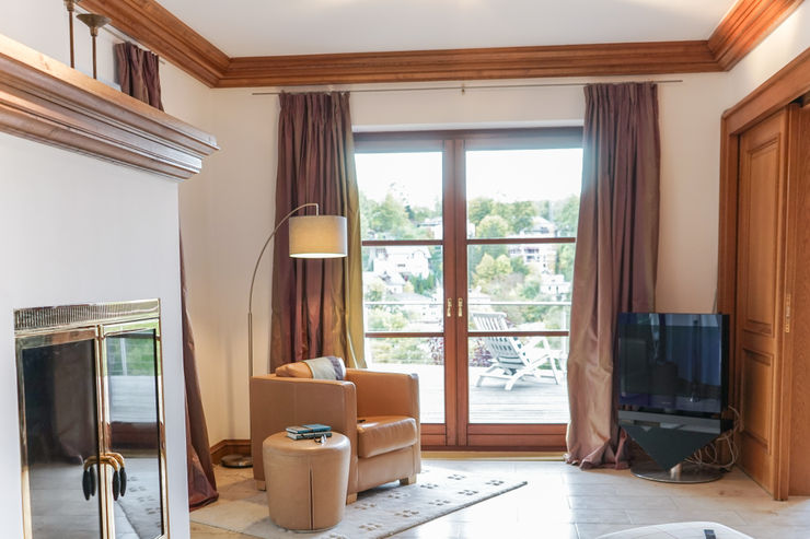 Staging einer Villa zum Verkauf Home Staging Gabriela Überla Klassische Arbeitszimmer