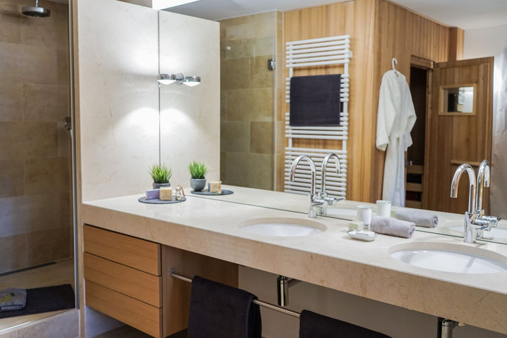 Staging einer Villa zum Verkauf Home Staging Gabriela Überla Klassische Schlafzimmer