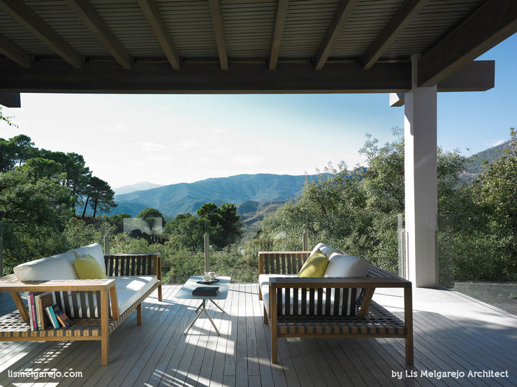 Lis Melgarejo Arquitectura Modern balcony, veranda & terrace