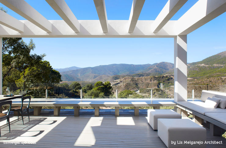 Lis Melgarejo Arquitectura Modern balcony, veranda & terrace