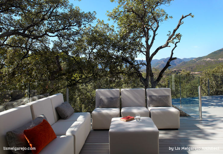 Lis Melgarejo Arquitectura Modern balcony, veranda & terrace