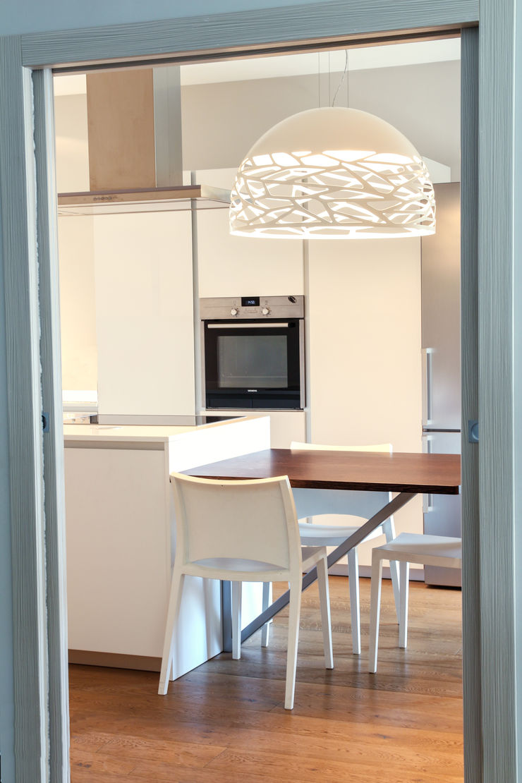 VILLE COLOMBERA – FINITURE ed INTERIOR DESIGN, Contemporaneo/Moderno 2P COSTRUZIONI srl Cucina moderna