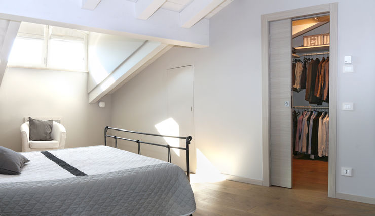 VILLE COLOMBERA – FINITURE ed INTERIOR DESIGN, Contemporaneo/Moderno 2P COSTRUZIONI srl Camera da letto moderna
