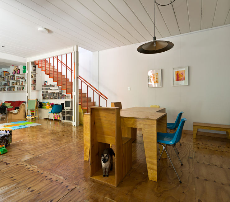 Pop Arq Minimalist dining room