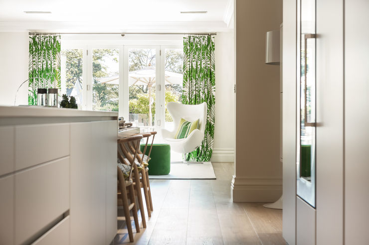 Kitchen/ Family/ Breakfast Room Studio Hooton Modern kitchen