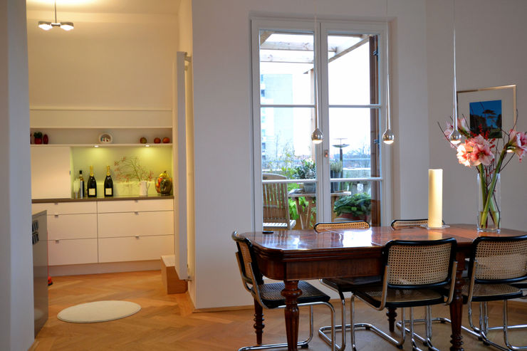 Essen reichl---beraten-planen-verwirklichen Moderne Esszimmer
