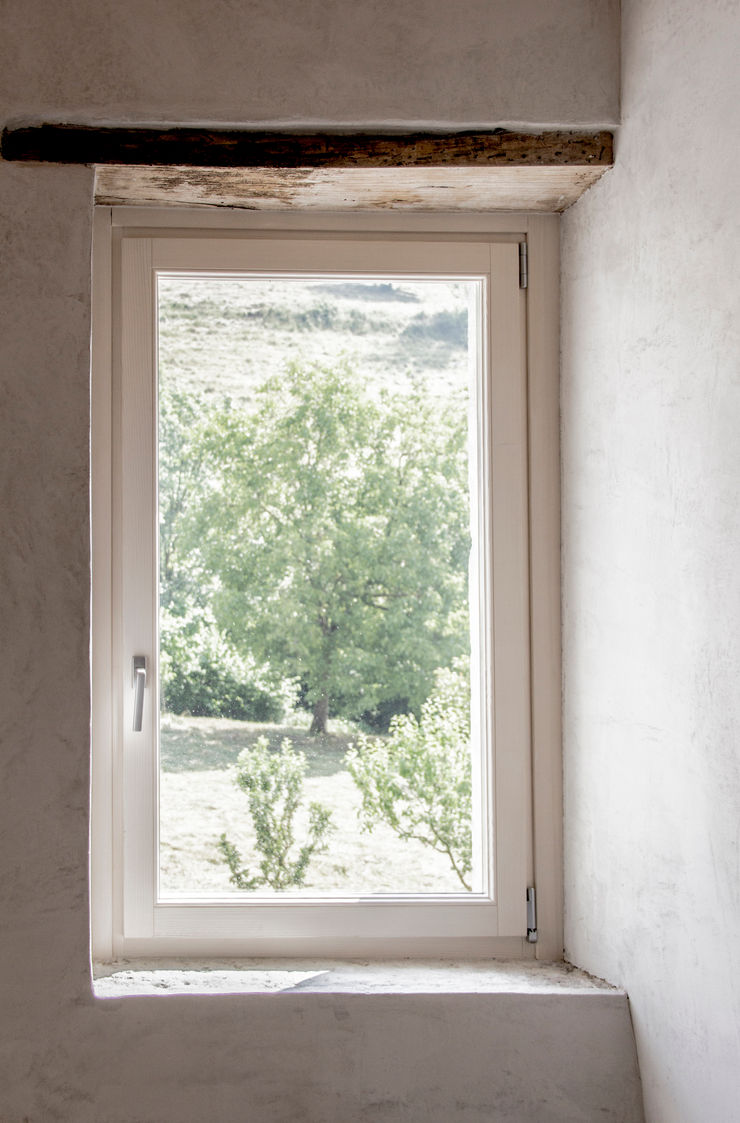 Progetto MORO SAS DI GIANNI MORO Finestre & Porte in stile moderno