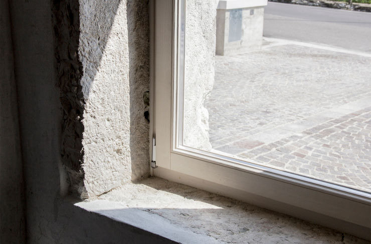 Progetto MORO SAS DI GIANNI MORO Finestre & Porte in stile moderno