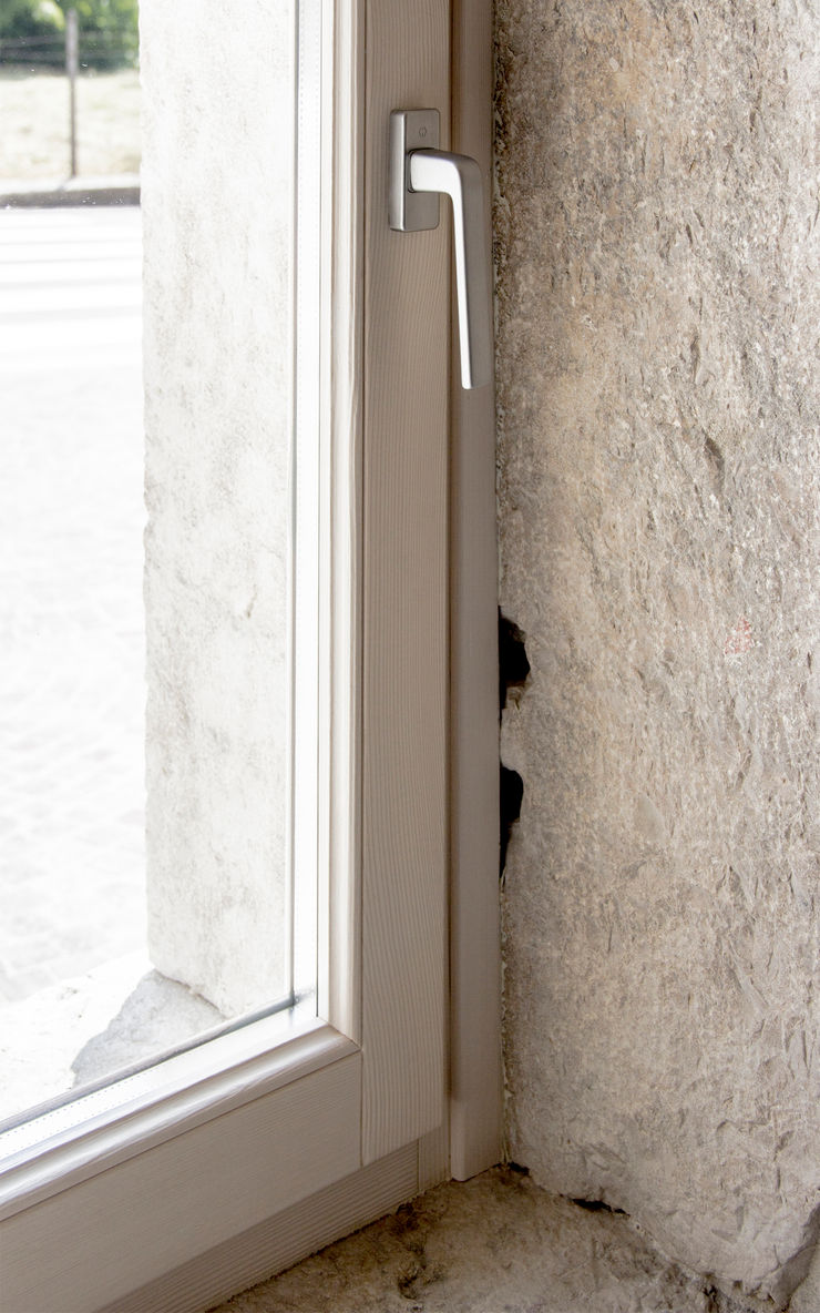 Progetto MORO SAS DI GIANNI MORO Finestre & Porte in stile moderno