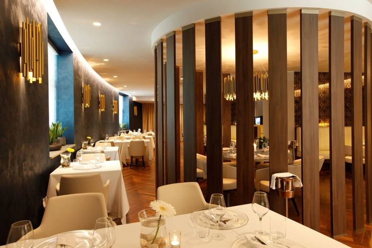 Hilton Doubletree Yeveran M.M. Lampadari Classic bars & clubs