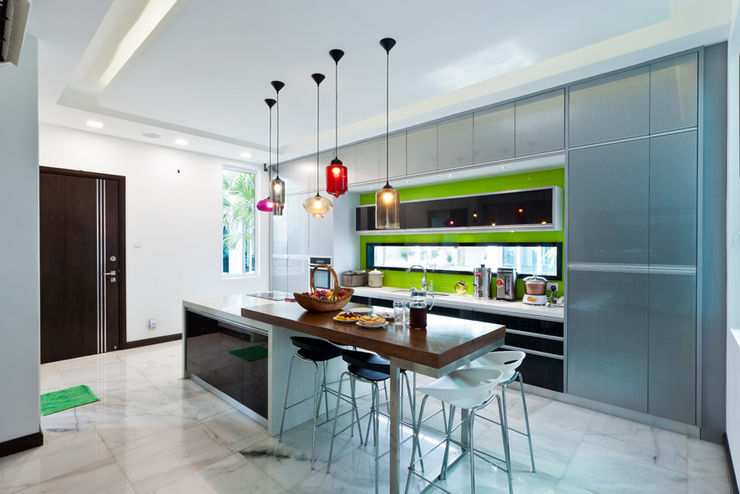 Contemporarily Dashing | BUNGALOW Design Spirits Modern style kitchen
