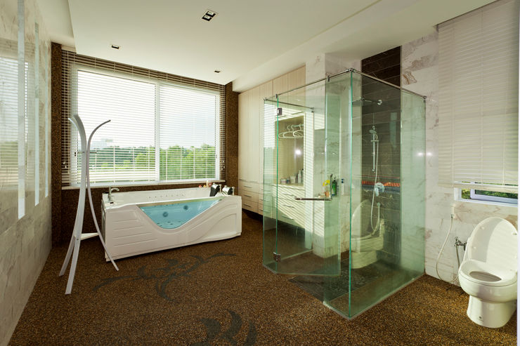 Contemporarily Dashing | BUNGALOW Design Spirits Modern style bathrooms