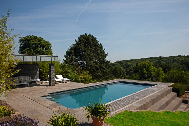 Sportlicher Gartenpool im Bergischen | homify