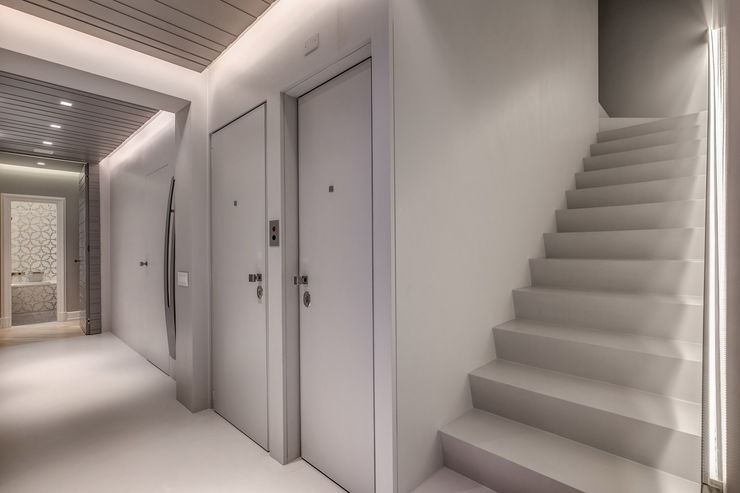GERMANICO MOB ARCHITECTS Ingresso, Corridoio & Scale in stile moderno