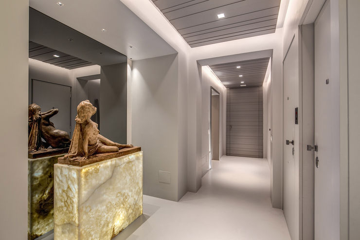 GERMANICO MOB ARCHITECTS Ingresso, Corridoio & Scale in stile moderno