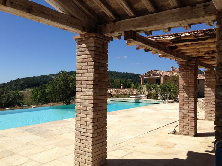 marco carlini architetto Country style pool