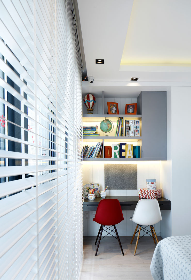 kids bedroom Esra Kazmirci Mimarlik Modern nursery/kids room Grey