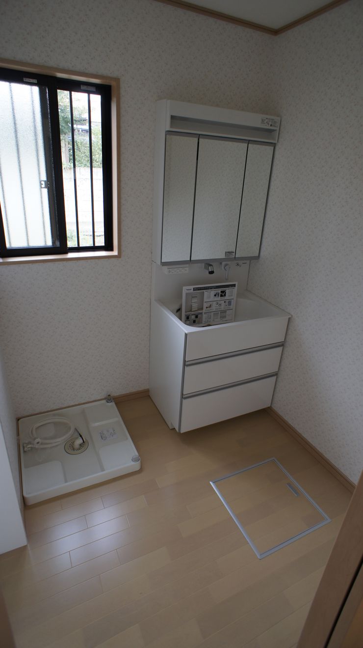 SK邸 マルモコハウス Moderne Badezimmer