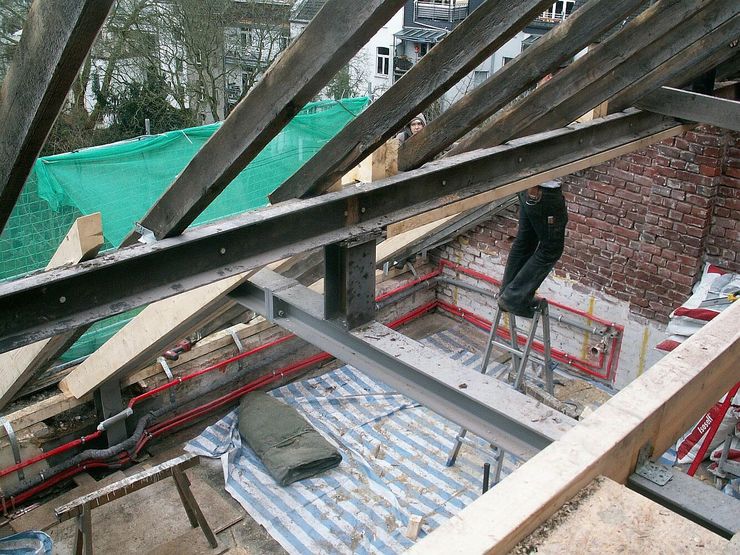Bauphase Dachgeschoss im Denkmal schüller.innenarchitektur