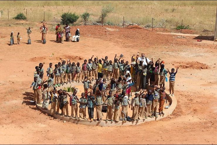 Ville de l'education et de la culture atelier architettura Scuole in stile rustico