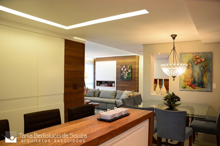 Sala de Jantar e Churrasqueira Tania Bertolucci de Souza | Arquitetos Associados Salas de jantar modernas