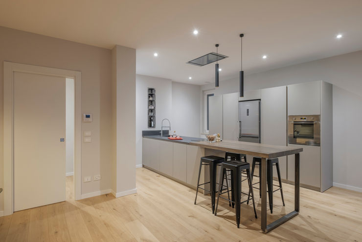 VILLE COLOMBERA – FINITURE ed INTERIOR DESIGN, Contemporaneo/Moderno 2.0 2P COSTRUZIONI srl Cucina moderna