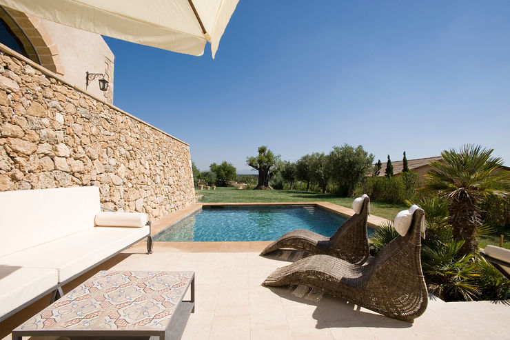 Masseria Vendicari, Sicilia (Giacomo Foti Photographer) Giacomo Foti Photographer Piscina in stile mediterraneo
