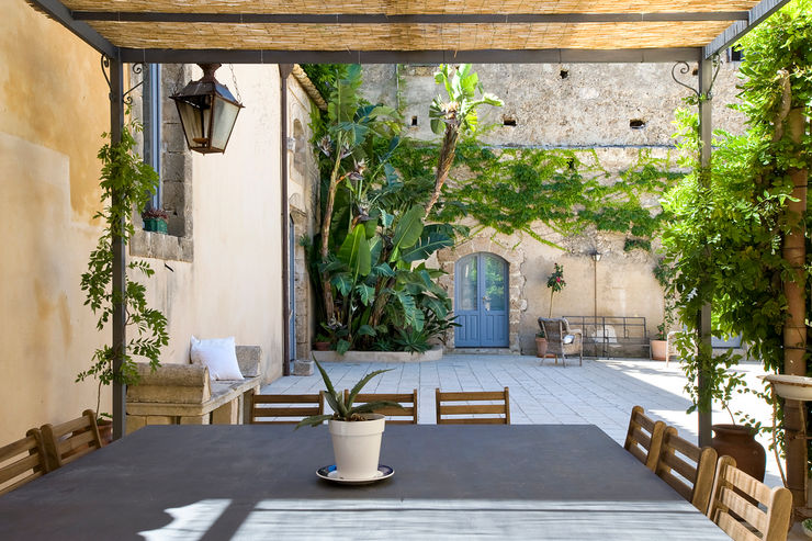 Masseria Vendicari, Sicilia (Giacomo Foti Photographer) Giacomo Foti Photographer Giardino in stile mediterraneo