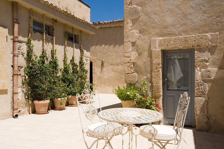 Masseria Vendicari, Sicilia (Giacomo Foti Photographer) Giacomo Foti Photographer Giardino in stile mediterraneo