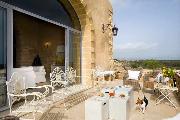 Masseria Vendicari, Sicilia (Giacomo Foti Photographer) Giacomo Foti Photographer Balcone, Veranda & Terrazza in stile mediterraneo