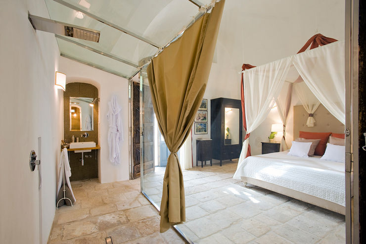 Masseria Vendicari, Sicilia (Giacomo Foti Photographer) Giacomo Foti Photographer Camera da letto in stile mediterraneo