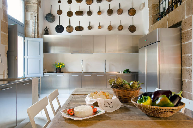 Masseria Vendicari, Sicilia (Giacomo Foti Photographer) Giacomo Foti Photographer Cucina in stile mediterraneo
