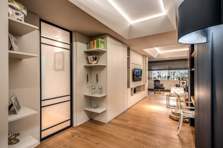 CAVALESE MOB ARCHITECTS Ingresso, Corridoio & Scale in stile moderno