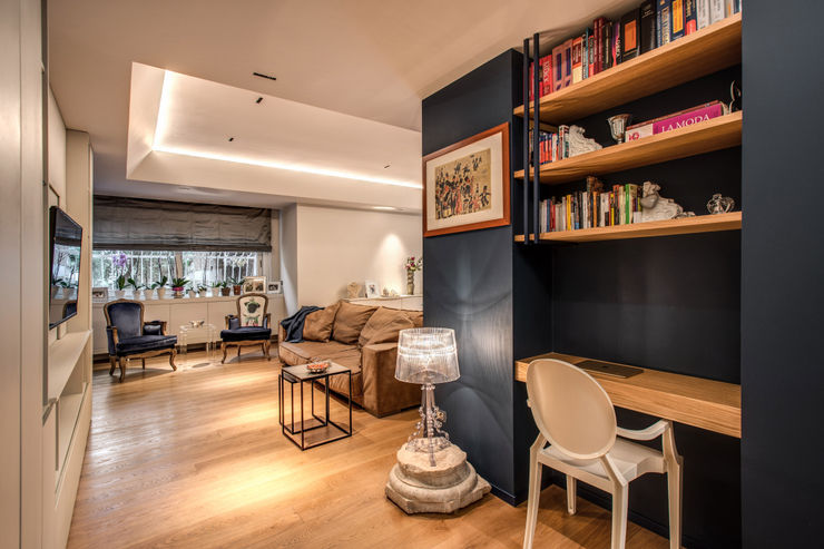CAVALESE MOB ARCHITECTS Ingresso, Corridoio & Scale in stile moderno