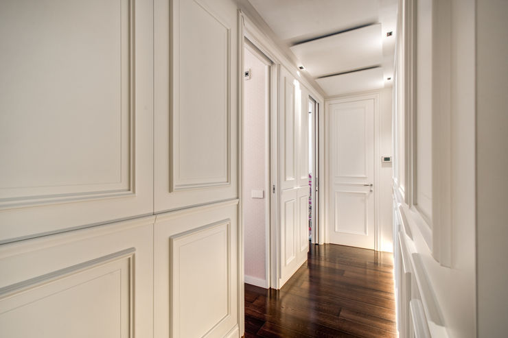 CORTINA D'AMPEZZO MOB ARCHITECTS Ingresso, Corridoio & Scale in stile moderno
