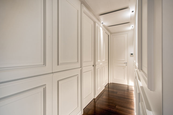 CORTINA D'AMPEZZO MOB ARCHITECTS Ingresso, Corridoio & Scale in stile moderno