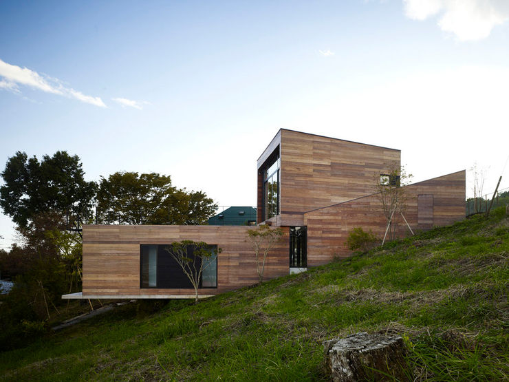 Casa singola fatta con containers navali. Green Living Ltd Casa prefabbricata