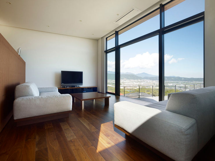 Casa singola fatta con containers navali. Green Living Ltd Soggiorno moderno