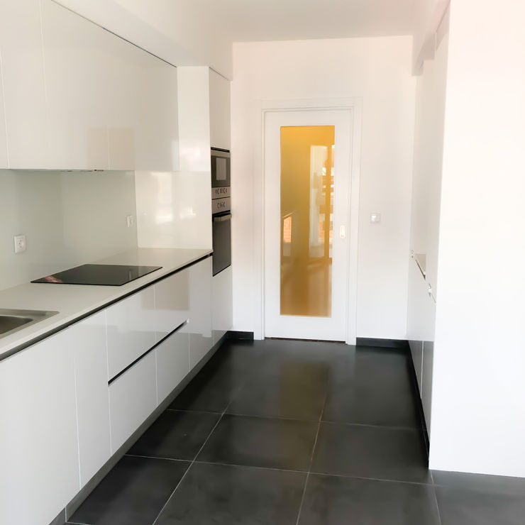 2 edifícios de habitação em Paço de Arcos Rofreicrc lda|