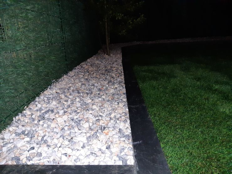 MIXCOLOR Hawaiian gravel in private customer's garden Canteras el Cerro Garden Accessories & decoration Stone Multicolored