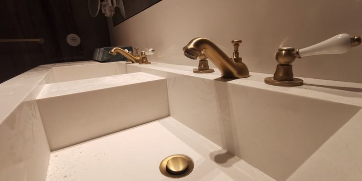 Remodelação de apartamento de luxo no Chiado // Refurbishment of high end residential apartment in Chiado, Lisbon IIP - Reabilitação e Construção