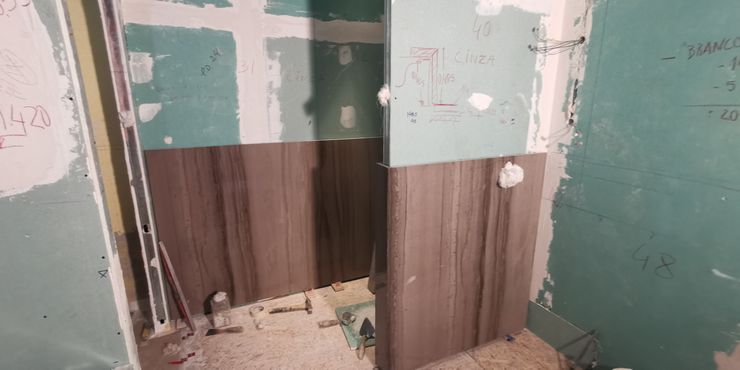 Remodelação de apartamento de luxo no Chiado // Refurbishment of high end residential apartment in Chiado, Lisbon IIP - Reabilitação e Construção