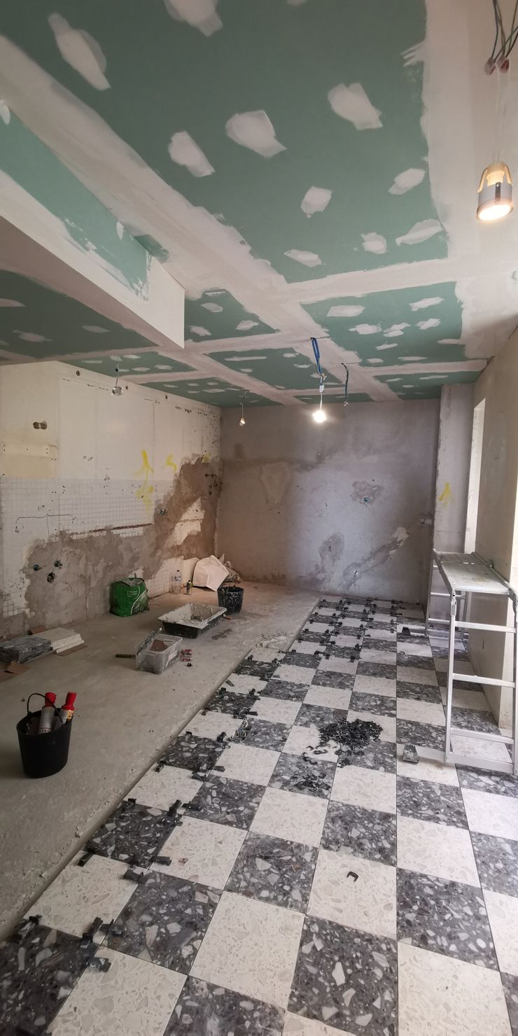 Remodelação de apartamento de luxo no Chiado // Refurbishment of high end residential apartment in Chiado, Lisbon IIP - Reabilitação e Construção