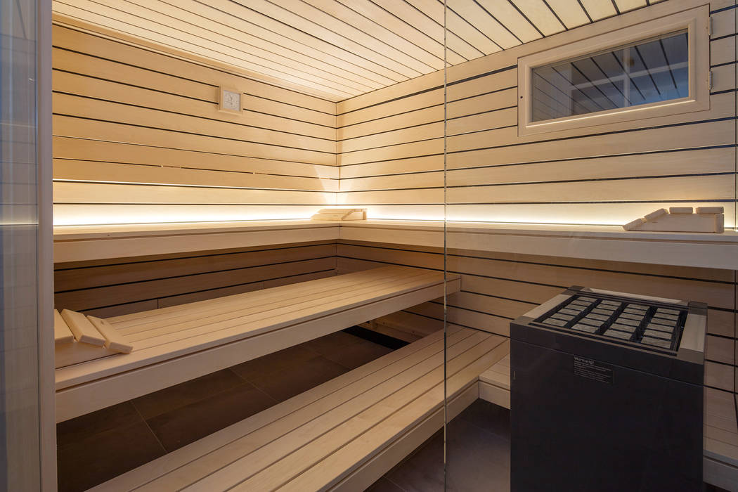 Modernes Spa Bilder: Design-Sauna mit Doppelnut-Profil in Espe mit ...