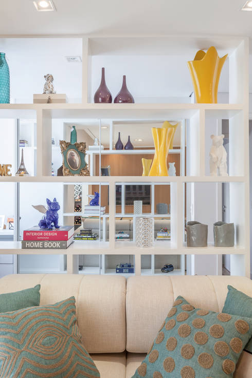 Wohnzimmer Trendiges Design Weiße Wohnwand grifflose Fronten