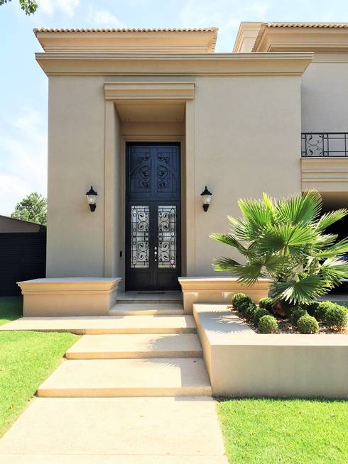 Casas de estilo mediterraneo por FERNANDO ROMA . estudioROMA