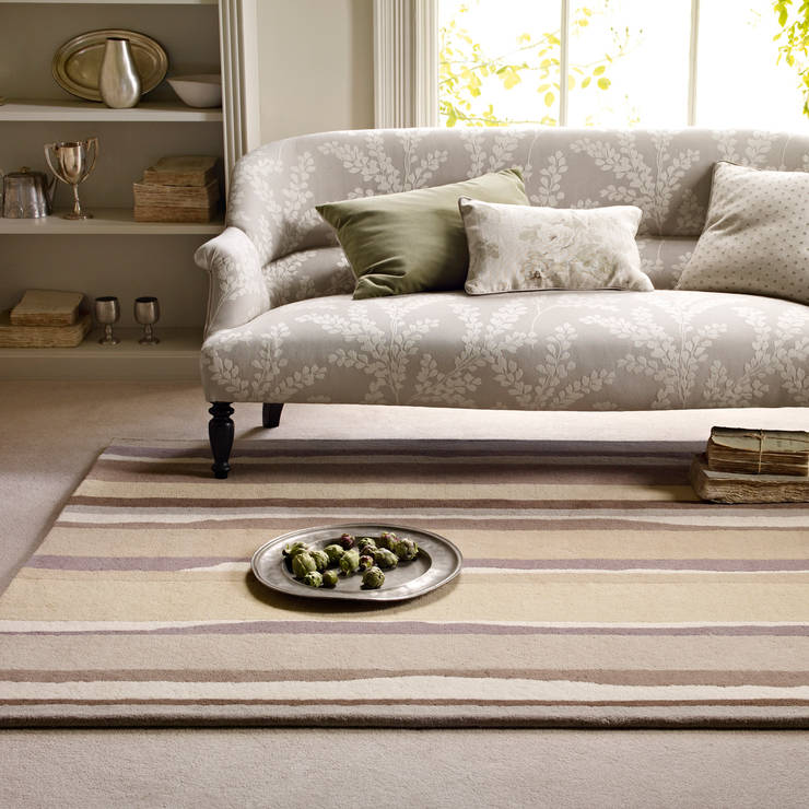 flokati teppich akzent wohnzimmer möbel braun gelb fotowand